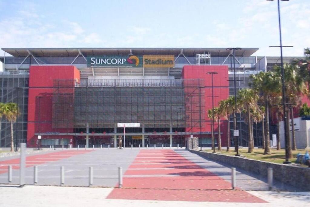 Tropical Resort ~ 2 Bed/2 Bath/1 Car ~ West End Brisbane Exteriör bild